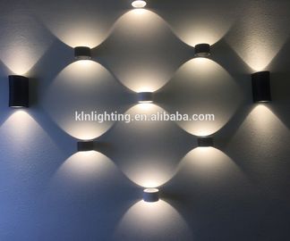 Chine Lumière de mur de cylindre de noir d'AC100-240V, lumières décoratives de mur du CREE LED fournisseur