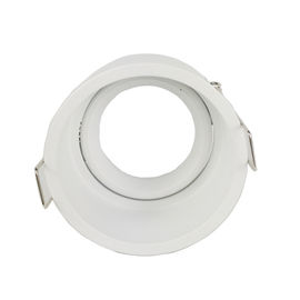 Chine GU10/MR16 chauffent le support d'ampoule blanc de Downlight avec le logement en aluminium fournisseur